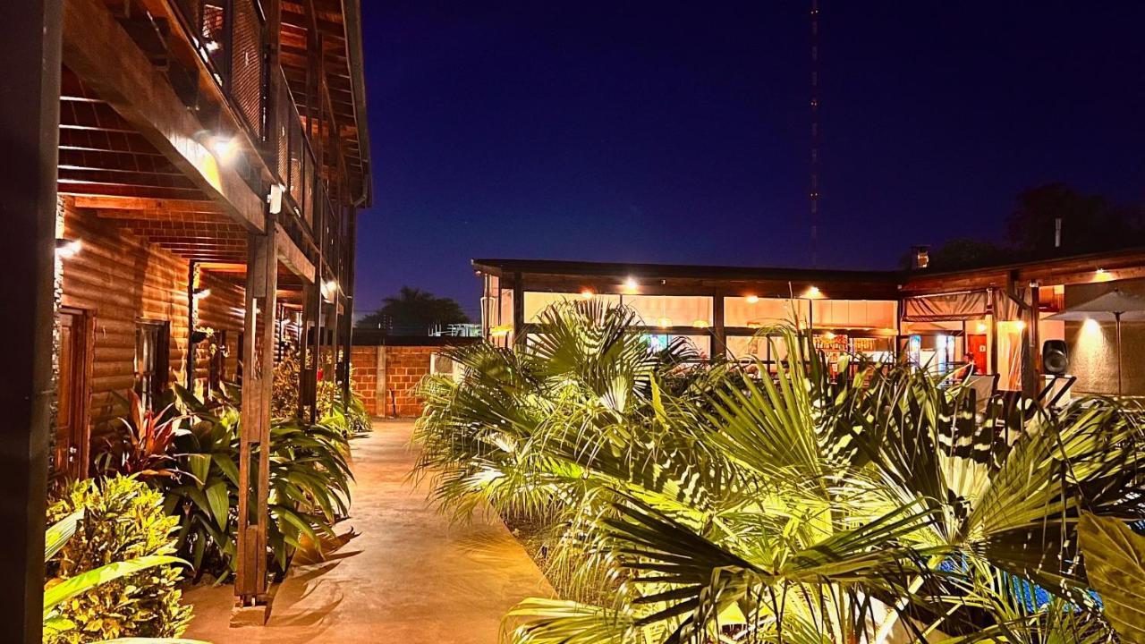 Alma Pura Hotel Puerto Iguazu Exterior photo